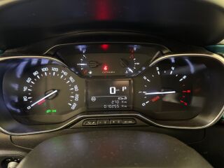 Citroen C3 Shine AT8 PureTech 81kW