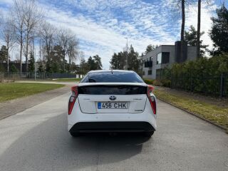 Toyota Prius 1.8 72кВ