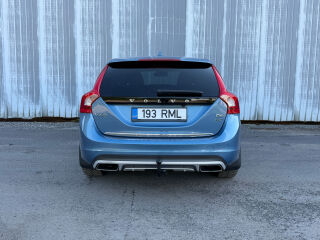 Volvo V60 Plug-In Hybrid AWD 2.4 D6 AWD 158кВ