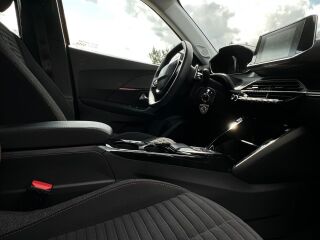 Peugeot 2008 Active Pack PureTech 130 AT8 1.2 96kW