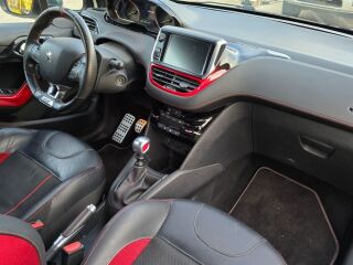 Peugeot 208 GTI 200 1.6 HTP TURBO 147kW