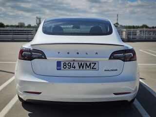 Tesla Model 3 Long Range 366kW 153kW