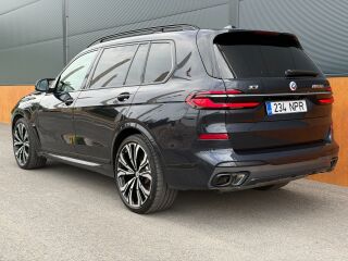 BMW X7 M60 xDrive 4.4 390кВ