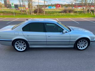BMW 730 2.9 142kW