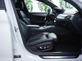 BMW M550 xDrive M-Sportpakett Shadowline 3.0 294кВ