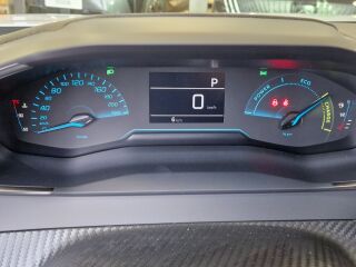 Peugeot 2008 Business Hybrid 110 e-DCS6 1.2 74kW