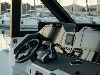 Wellcraft 28 Explorer Mercury 300 hp V8 XXL
