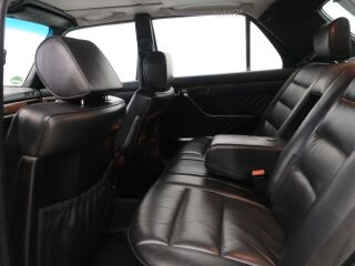 Mercedes-Benz 560 SE 5.6 220кВ