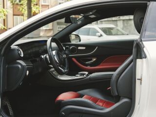 Mercedes-Benz E 220 COUPE 4 MATIC 9G AMG NIGHT PACKAGE 2.0 143kW