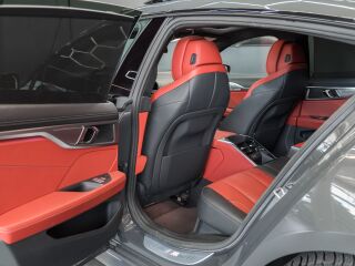 BMW 840 d xDrive Individual Carbon M-Sportpakett 3.0 235кВ