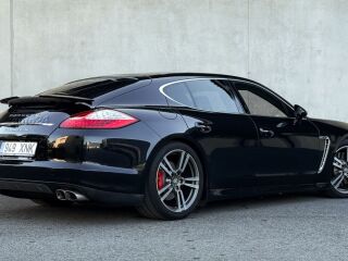 Porsche Panamera Turbo 4.8 V8 368кВ