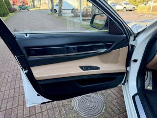 BMW ActiveHybrid 7 4.4 330kW