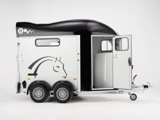 Cheval Liberte Gold 3+SADULARUUM BLACK EDITION