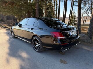 Mercedes-Benz E 220 4 Matic 2.0 143kW