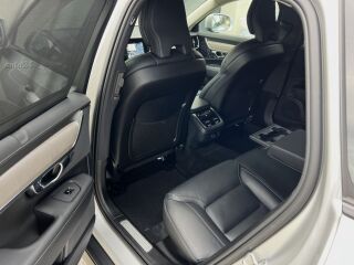Volvo V90 Cross Country Inscription Facelift AWD MY22 2.0 B5 KERS MILD Kerghübriid 183kW