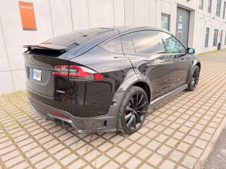 Tesla Model X P90D Ludicrous+ 568kW