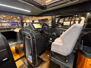 XO EXPLR 10 S+ Front Cabin Mercury Verado V8 2x250hj