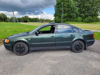 Volkswagen Passat B3 1.6 74кВ