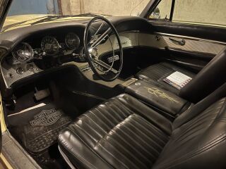 Ford Thunderbird 6.4 V8 220kW