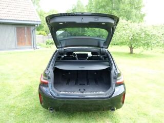 BMW 320 XDRIVE Touring M-Sportpakett MHEV LCI 2.0 140kW
