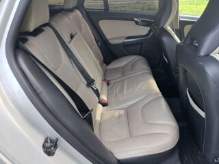 Volvo V60 D3 Momentum 2.0 R5 120кВ
