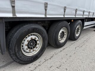 Schmitz Semitrailer Curtainsider Standard