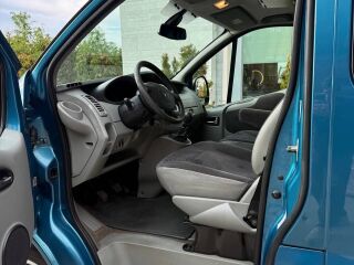 Renault Trafic Long passenger FAMILY 2.0 84кВ