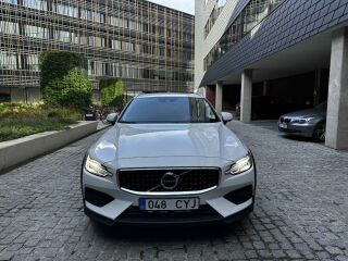 Volvo V60 Cross Country 2.0 145кВ