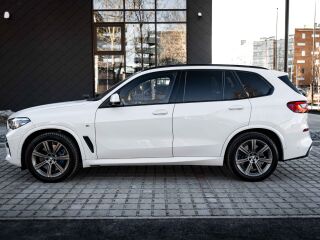 BMW X5 xDrive30d M-SPORT Individual pakett 3.0 195kW