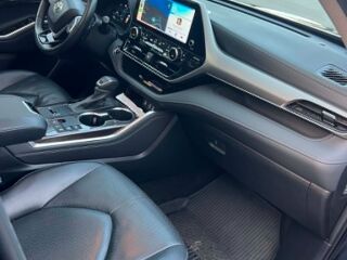 Toyota Highlander PREMIUM 2.5 140kW