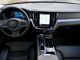 Volvo V60 AWD INSCRIPTION EXPRESSION INTELLI SAFE MY23 2.0 T6 Plug-in 251кВ