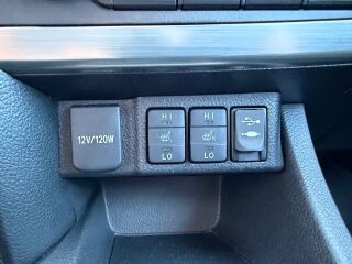 Toyota Auris 1.6 97кВ