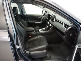 Toyota RAV4 Luxury Plus 2.5 131кВ