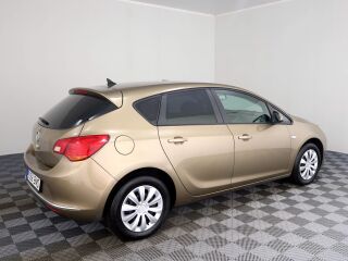Opel Astra Elegance Facelift 1.6 85kW