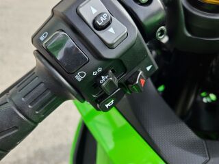 Kawasaki ZX-4RR R4 57kW