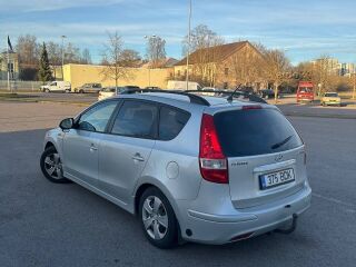Hyundai i30 1.6 93kW