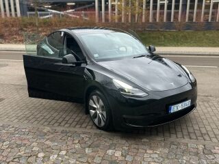 Tesla Model Y Long Range AWD 258kW