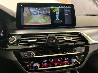 BMW 530 D xDRIVE Touring M-Sportpakett 3.0 210kW