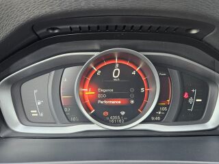 Volvo V60 Momentum Savile Grey 2.0 D2 88kW