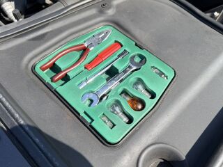 Daimler DAIMLER V8 LONG 4.0 V8 209kW