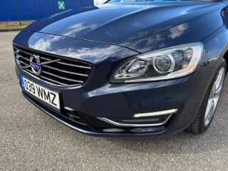 Volvo V60 SUMMUM AWD TWIN ENGINE Plug-In Hybrid 2.4 D6 158kW
