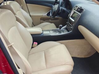 Lexus IS 250 2.5 153kW