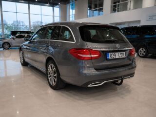 Mercedes-Benz C 200 4matic 2.0 135kW