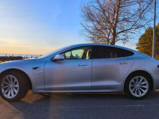 Tesla Model S 75D 158kW