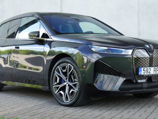 BMW iX xDrive 40 102kW