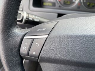 Volvo XC90 Momentum AWD 2.4 R5 D5 136kW