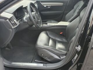 Volvo V90 MOMENTUM 2.0 D3 110кВ