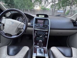 Volvo XC60 Summum 2.4 136кВ