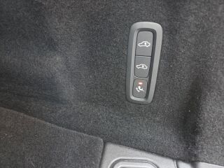 Volvo XC60 2.0 T8 Recharge PHEV pistikhübriid 288kW