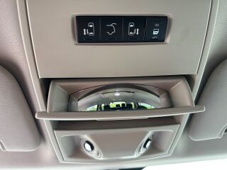 Lancia Voyager Platinum StownGO 2.8 130kW
